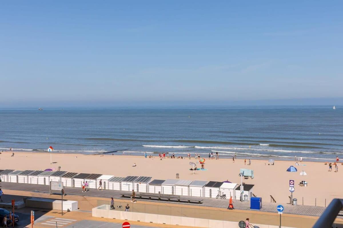 Huswell - Lovely Apartment With Lateral Sea View And Parking Ostend Exterior photo