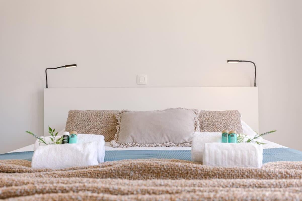Huswell - Lovely Apartment With Lateral Sea View And Parking Ostend Exterior photo
