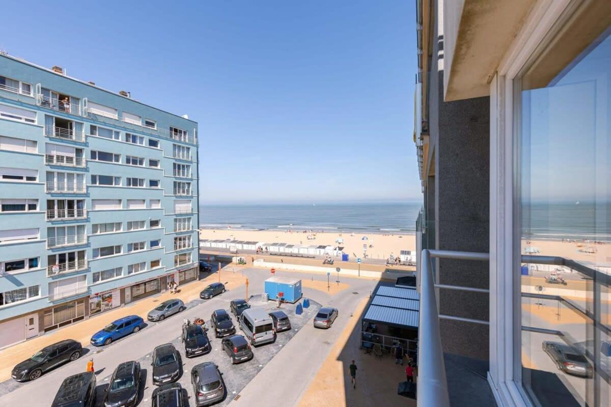 Huswell - Lovely Apartment With Lateral Sea View And Parking Ostend Exterior photo